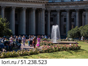 Fountain near Kazan Cathedral. Cathedral of the Kazan Icon of the Mother of God. Russia. Saint Petersburg, August 15, 2025. Редакционное фото, фотограф Photojuli / Фотобанк Лори