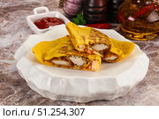 Spicy quesadillas with chicken fillet. Стоковое фото, фотограф Андрей Старостин / Фотобанк Лори