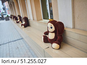 Astrakhan, Russia. - May 07, 2023: Cheburashka, the national Russian cartoon character in the form of a stuffed toy. Редакционное фото, фотограф Наталия Кирсанова / Фотобанк Лори
