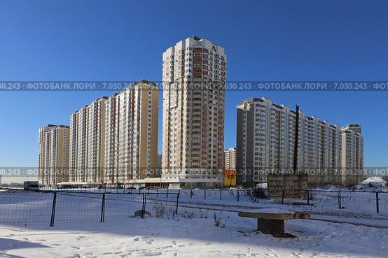 1-й квартал микрорайона Центр-2 зимой, Московская область, Железнодорожный (2015 год). Стоковое фото, фотограф Алексей Гусев / Фотобанк Лори