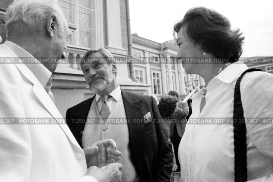 19 июня 2001 года. Москва. Вручение театральной премии "Хрустальная Турандот" в музей-усадьбе Кусково. Балетмейстер Владимир Васильев. Редакционное фото, фотограф Александр С. Курбатов / Фотобанк Лори