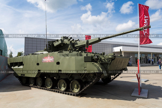 2S38 self-propelled artillery complex "DERIVATION-AIR DEFENSE" at the International Military Forum "Army-2020" exhibition. Park Patriot, Moscow region, Russia. Редакционное фото, фотограф Наталья Волкова / Фотобанк Лори