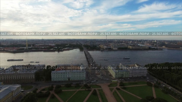 4k aerial of Saint-Petersburg with view on field of Mars and river Neva (2016 год). Стоковое видео, видеограф Алексей / Фотобанк Лори