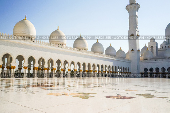Abu Dhabi.The famous Sheikh Zayed Grand mosque. (2017 год). Стоковое фото, фотограф Саблин Станислав / Фотобанк Лори