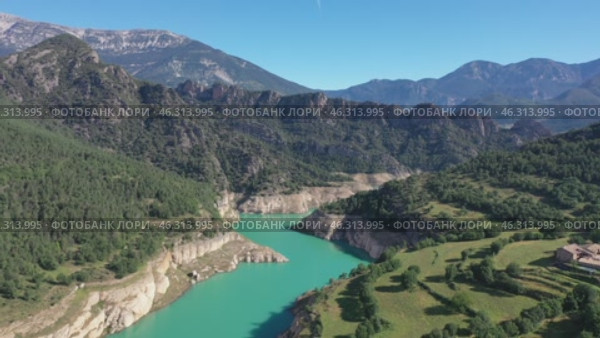 Aerial view Llosa del Cavall reservoir. Cardener. Catalonia, Spain. Стоковое видео, видеограф Яков Филимонов / Фотобанк Лори