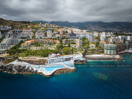 Aerial view of hotels on coast. Funchal, Madeira, Portugal. Стоковое фото, фотограф Дмитрий Рухленко / Фотобанк Лори