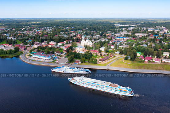 Aerial view of the city of Myshkin and Volga river. Russia. Стоковое фото, фотограф Яков Филимонов / Фотобанк Лори