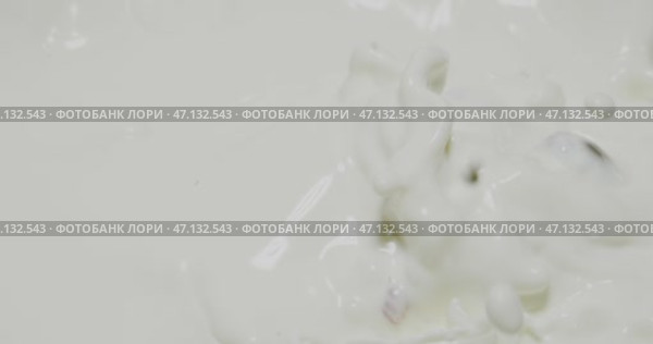 Aesthetic Blurred Background Featuring Unidentified and Unrecognizable Objects Within. Стоковое видео, видеограф Владимир Ковальчук / Фотобанк Лори