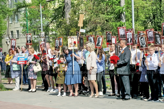 Акция «Бессмертный полк» 9 мая 2019 г. в городе Дрезне Московской области Орехово-Зуевского района. Редакционное фото, фотограф stargal / Фотобанк Лори