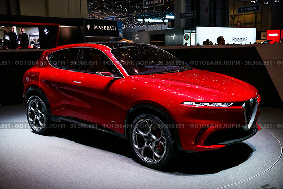 Alfa Romeo Tonale (2019 год). Редакционное фото, фотограф Art Konovalov / Фотобанк Лори