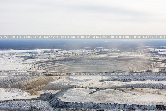 Алмазное месторождение Накын.Вид со стороны отвалов. Стоковое фото, фотограф Роман Фомин / Фотобанк Лори