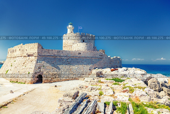 ancient Tower and Fort of Saint Nicholas in Rhodes, Greece. Стоковое фото, агентство Ingram Publishing / Фотобанк Лори