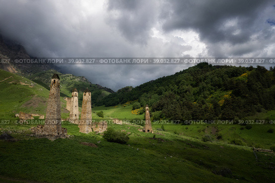 Ancient towers of the Dzheyrakh gorge in summer. Стоковое фото, фотограф Анна Костенко / Фотобанк Лори