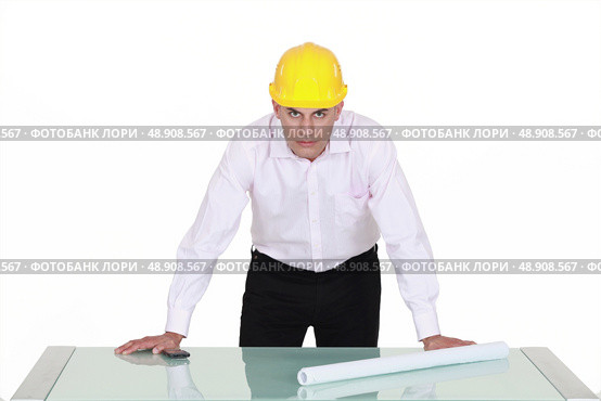 Architect leaning. Стоковое фото, агентство Ingram Publishing / Фотобанк Лори