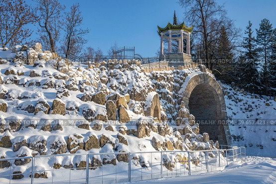 Арка моста "Большого каприза". Царское Село, Россия (2023 год). Редакционное фото, фотограф Анна Карасева / Фотобанк Лори