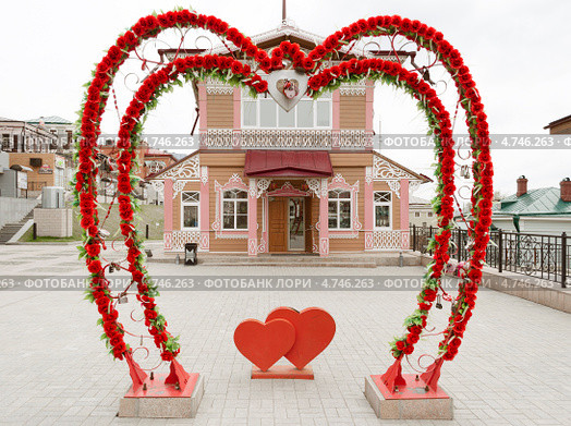 Сердце из золота абстракция. Сердца галерея. Сердечко в галерее. Сердца галерея. Розы в сердце.