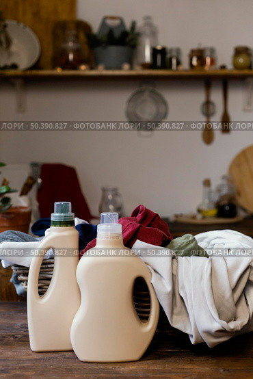 arrangement with bottles. Стоковое фото, агентство Ingram Publishing / Фотобанк Лори