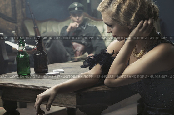Art picture of the room full of german soldiers. Стоковое фото, агентство Ingram Publishing / Фотобанк Лори