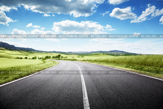 asphalt road in Tuscany, Italy. Стоковое фото, агентство Ingram Publishing / Фотобанк Лори