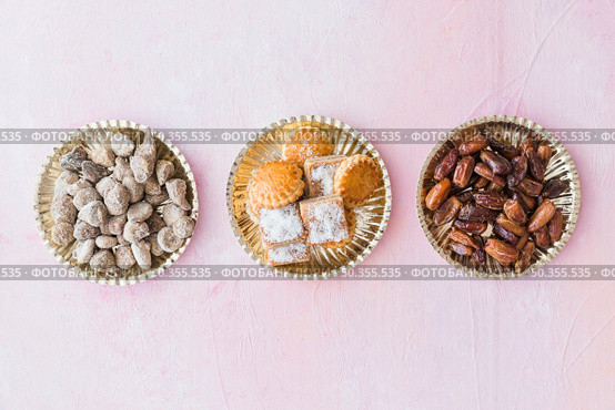assortment traditional oriental sweets. Стоковое фото, агентство Ingram Publishing / Фотобанк Лори