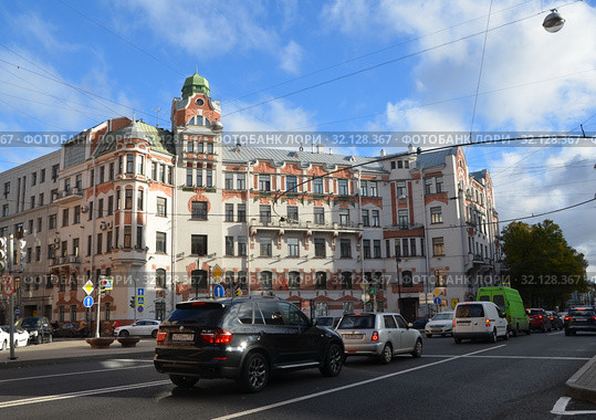 Австрийская площадь, Санкт-Петербург. Доходный дом К. Х. Кельдаля (2016 год). Редакционное фото, фотограф Светлана Колобова / Фотобанк Лори