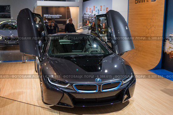 Автомобиль BMW i8 (2014 год). Редакционное фото, фотограф Павел Лиховицкий / Фотобанк Лори