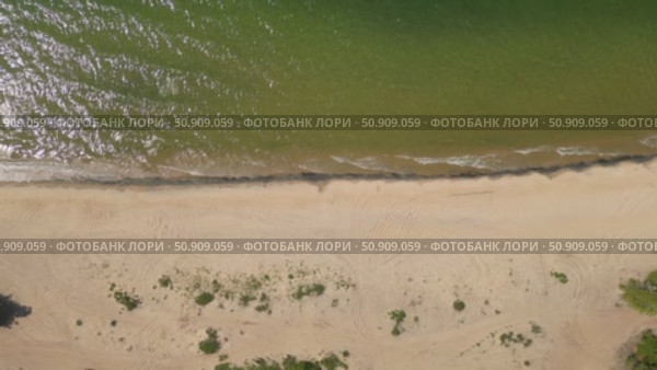 Байкальский пляж. Стоковое видео, видеограф Степан Столбовский / Фотобанк Лори