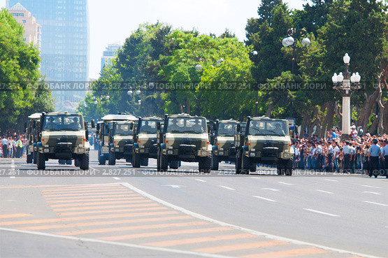 Баку  26 июня 2011. Военный парад в Баку. Азербайджан. Редакционное фото, фотограф Elnur / Фотобанк Лори