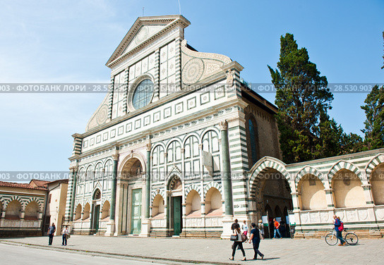 Базилика Санта-Мария-Новелла (Basilica di Santa Maria Novella). Солнечный день. Флоренция. Италия (2018 год). Редакционное фото, фотограф E. O. / Фотобанк Лори