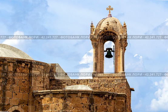 Bell tower of Maison paroisse Saint Jean-Marc. Republic of Lebanon (2023 год). Стоковое фото, фотограф Евгений Ткачёв / Фотобанк Лори