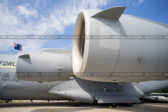 BERLIN - JUNE 06, 2024: The jet engine of strategic and tactical airlifter McDonnell Douglas-Boeing C-17 Globemaster III. US Air Force. ILA Berlin Air Show 2024. Редакционное фото, фотограф Sergey Kohl / Фотобанк Лори