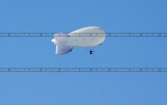 Беспилотный полицейский аэростат "ОКО-1", Екатеринбург (2019 год). Редакционное фото, фотограф Алексей Иванов / Фотобанк Лори