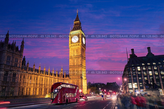 Big Ben Clock Tower in London at England. Стоковое фото, агентство Ingram Publishing / Фотобанк Лори