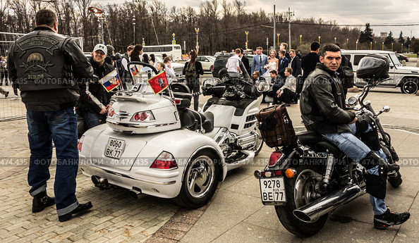 Bikers club Night Wolves and their motorcycles (2018 год). Редакционное фото, фотограф Iva Noel / Фотобанк Лори
