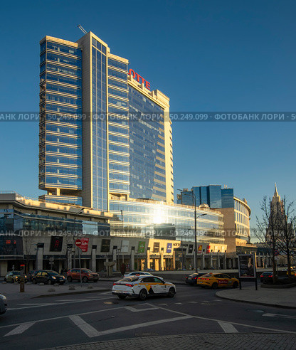 Бизнес-центр Лотте Плаза (Lotte Plaza) на Новинском бульваре, Москва. Редакционное фото, фотограф Олег Пученков / Фотобанк Лори