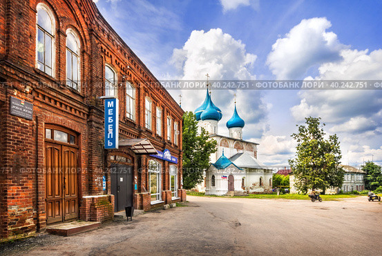 Благовещенский собор и Торговые ряды, Гороховец (2012 год). Редакционное фото, фотограф Baturina Yuliya / Фотобанк Лори