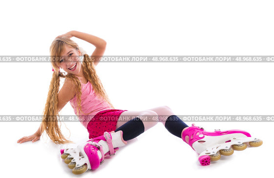 blond pigtails roller skate girl sitting happy on white background. Стоковое фото, агентство Ingram Publishing / Фотобанк Лори