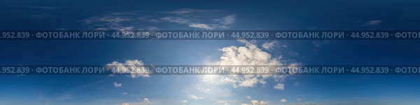 Blue sky panorama with puffy Cumulus clouds. Seamless hdr pano in spherical equirectangular format. Sky dome or zenith for 3D visualization, game and sky replacement for aerial drone 360 panoramas. Стоковое фото, фотограф Вера Грабчук / Фотобанк Лори