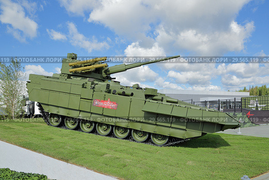 БМП Т-15 "Армата" на Международном военно-техническом форуме "Армия-2018" Редакционное фото, фотограф Игорь Долгов / Фотобанк Лори