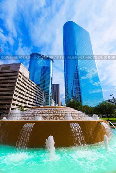 Bob and Vivian Smith fountain in Houston downtown Texas US. Стоковое фото, агентство Ingram Publishing / Фотобанк Лори