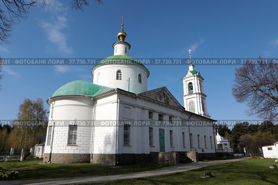 Богородицерождественский храм деревни Саурово Павлово-Посадского благочиния (2022 год). Редакционное фото, фотограф Дмитрий Неумоин / Фотобанк Лори