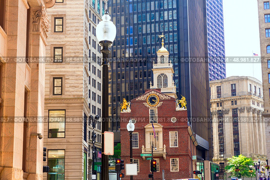 Boston Old State House buiding in Massachusetts 
USA. Стоковое фото, агентство Ingram Publishing / Фотобанк Лори