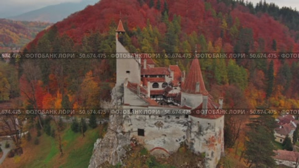 Bran castle in Transylvania, Romania (2022 год). Стоковое видео, видеограф Михаил Коханчиков / Фотобанк Лори