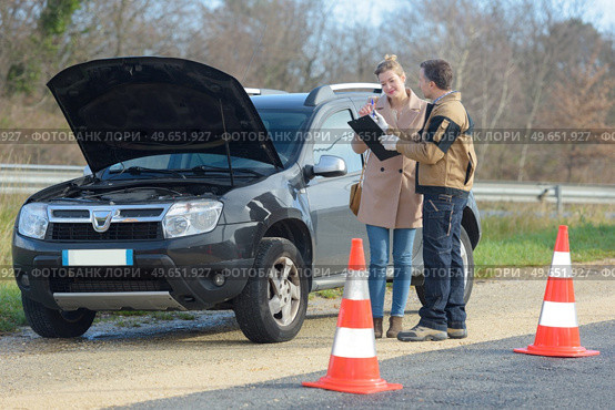 breakdown on the road. Стоковое фото, агентство Ingram Publishing / Фотобанк Лори