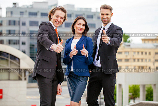 Business people outside office. Стоковое фото, фотограф Андрей Аркуша / Фотобанк Лори