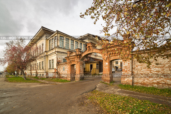 Бывшая усадьба купца Кытманова, Енисейск. Стоковое фото, фотограф Владимир Пойлов / Фотобанк Лори