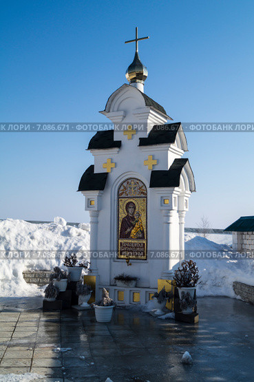 Часовня Пресвятой Богородицы в Богоявленском мужском монастыре в Мстёре (2015 год). Стоковое фото, фотограф Сергей Овчинников / Фотобанк Лори