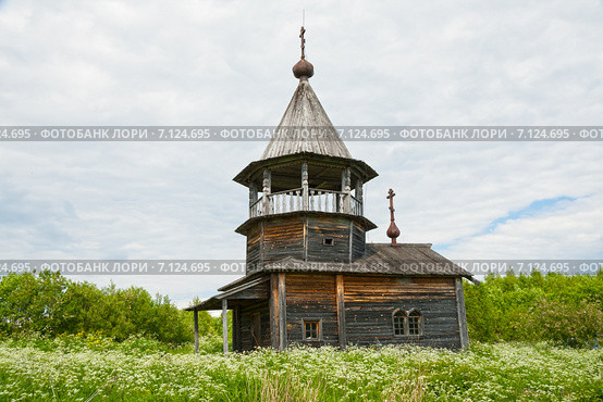 Часовня Усекновения Главы Иоанна Предтечи в Вороньем Острове, Карелия, Медвежьегорский район (2014 год). Стоковое фото, фотограф Юлия Бабкина / Фотобанк Лори