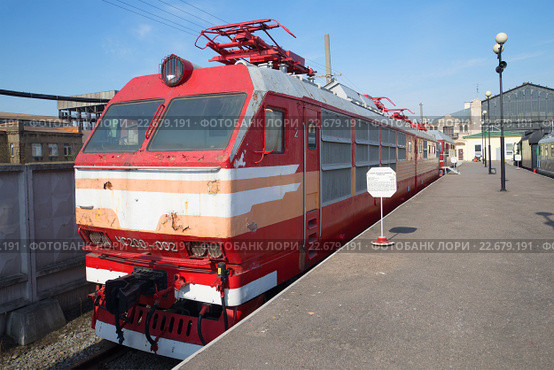 Чехословацкий пассажирский скоростной электровоз ЧС200 в музее железнодорожного транспорта. Санкт-Петербург (2016 год). Редакционное фото, фотограф Виктор Карасев / Фотобанк Лори