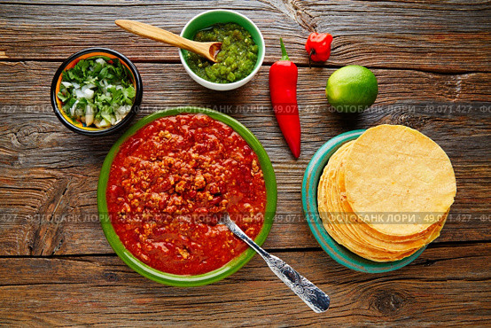 Chili with meat platillo Mexican food with sauces. Стоковое фото, агентство Ingram Publishing / Фотобанк Лори